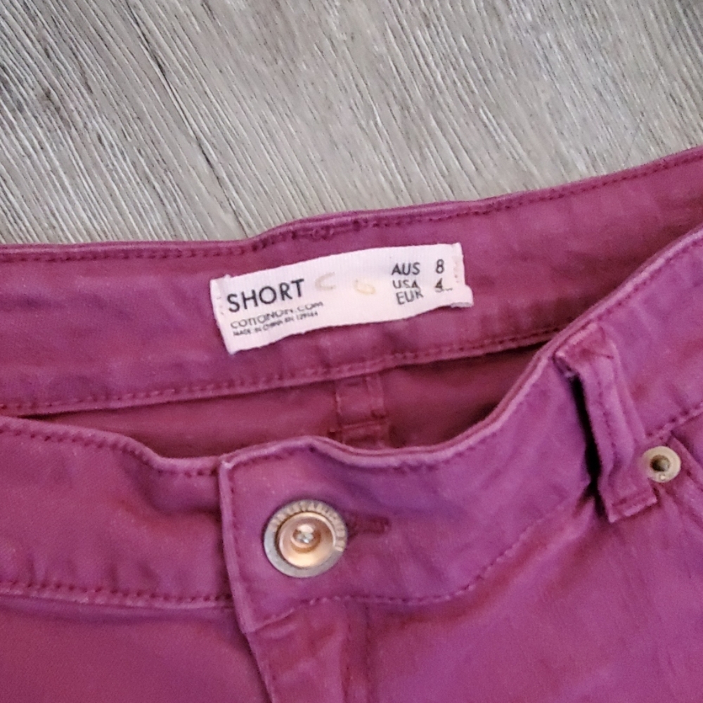 Cotton On Cutoff Shorts - Picture 4 of 5